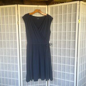 Garnet Hill Grecian dress size medium in navy blue